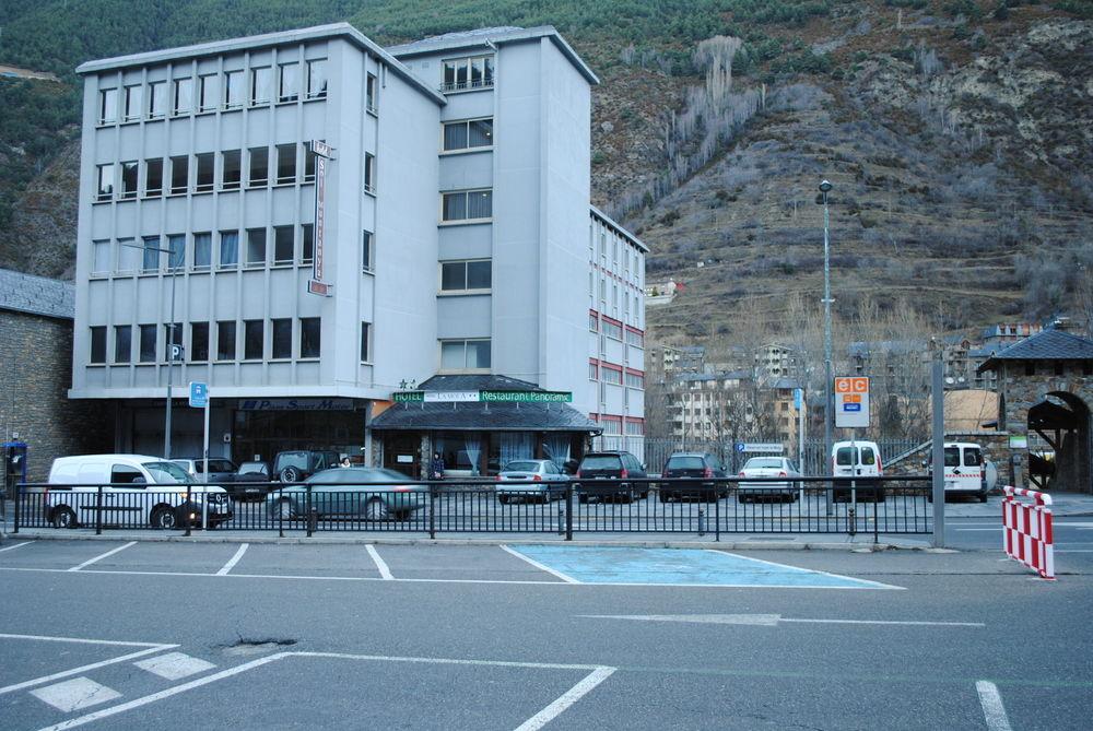 Hotel La Mola Енкамп Экстерьер фото