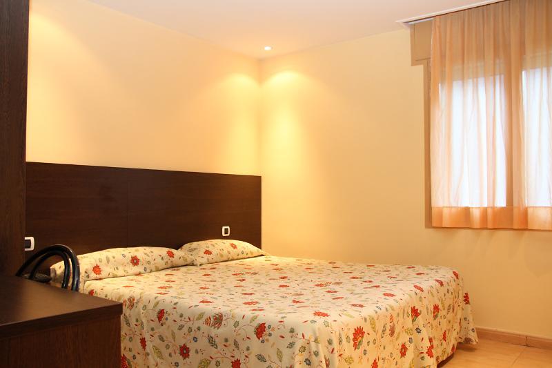 Hotel La Mola Енкамп Экстерьер фото
