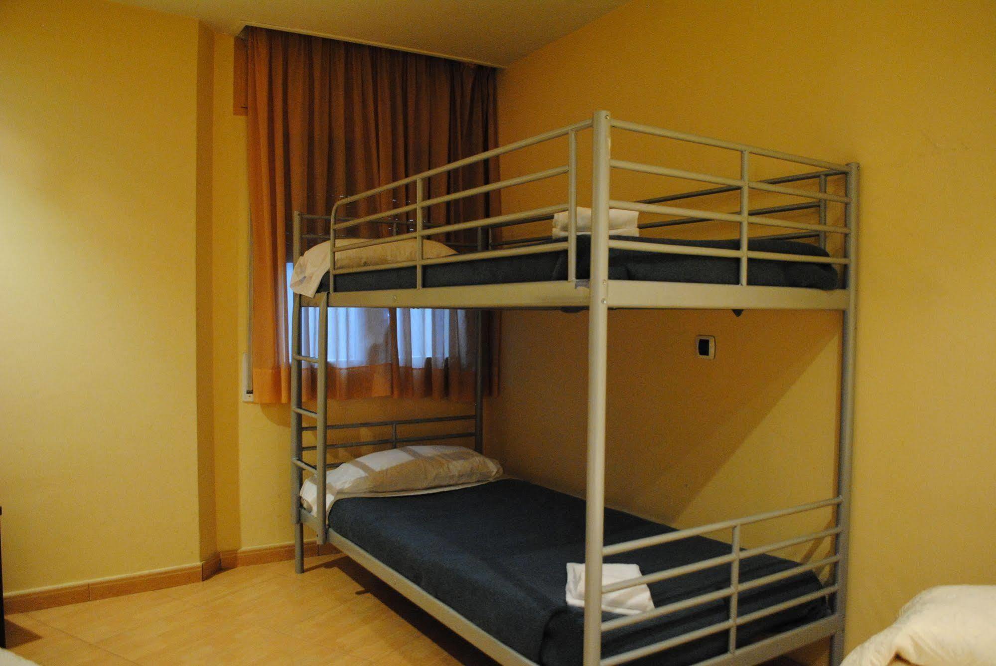 Hotel La Mola Енкамп Экстерьер фото