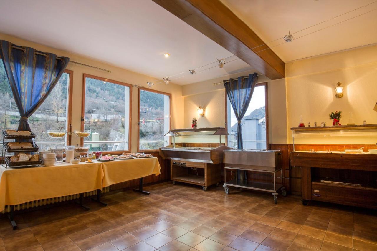 Hotel La Mola Енкамп Экстерьер фото