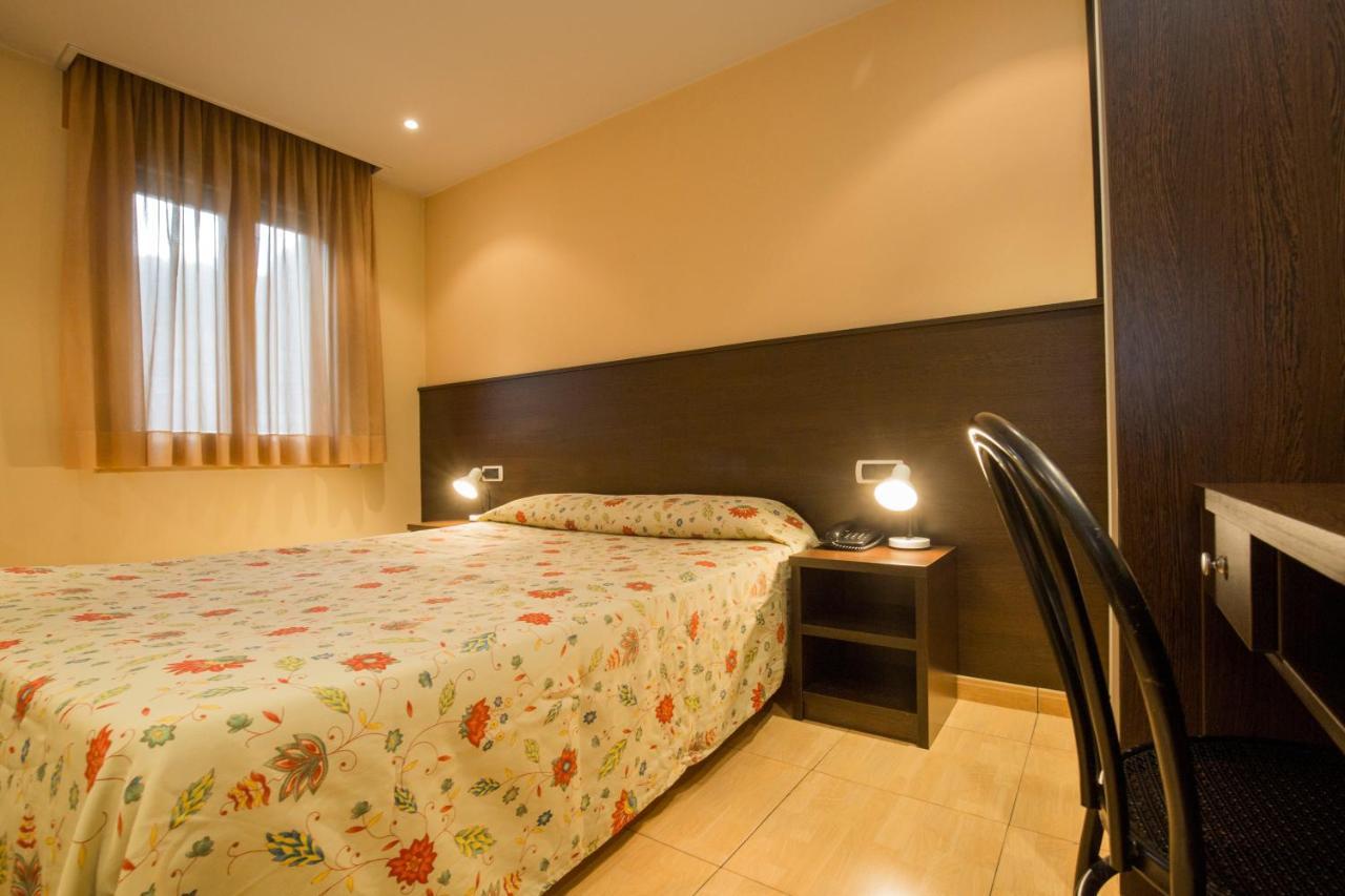 Hotel La Mola Енкамп Экстерьер фото